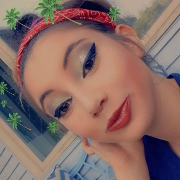 Meet your Posher, Amore - Picture 2 of 2